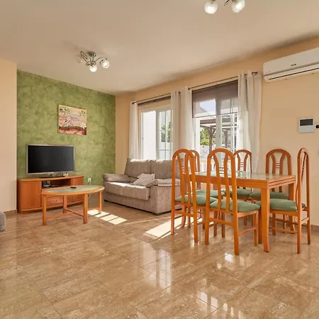 Vivienda Con Piscina