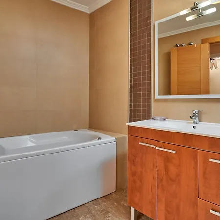 Vivienda Con Piscina Lejlighed *