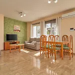 Vivienda Con Piscina