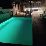 Vivienda Con Piscina Lejlighed