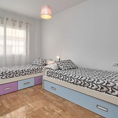 Vivienda Con Piscina * Nerja