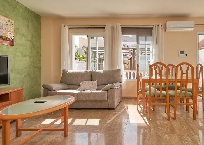 Vivienda Con Piscina Нерха