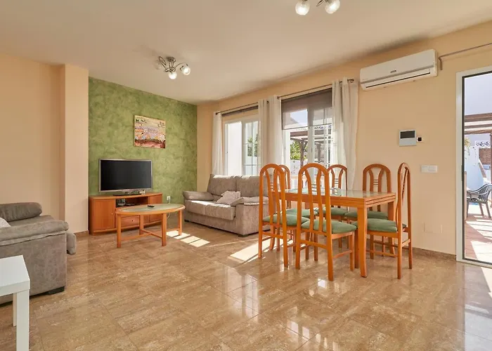 Vivienda Con Piscina