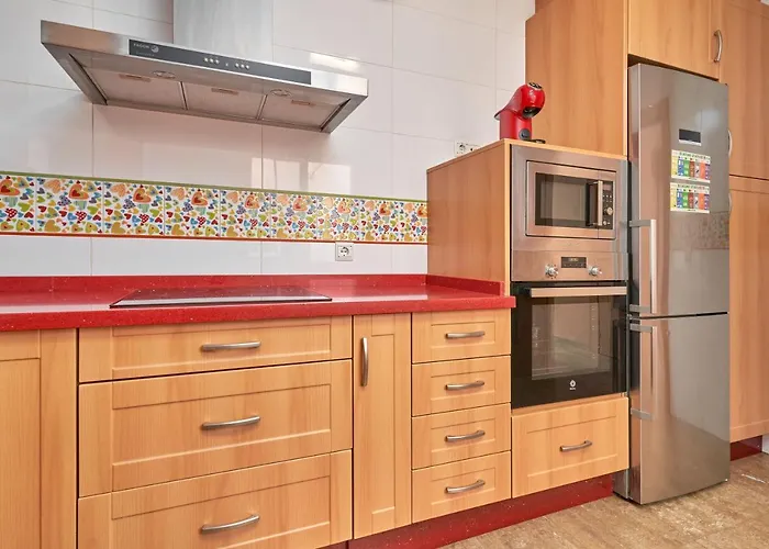 Vivienda Con Piscina *