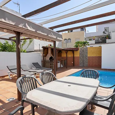 Vivienda Con Piscina